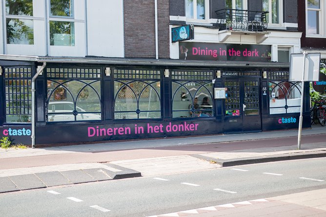 3-course Dinner in the Dark Amsterdam - How to handle pitch-black dining without getting frustrated