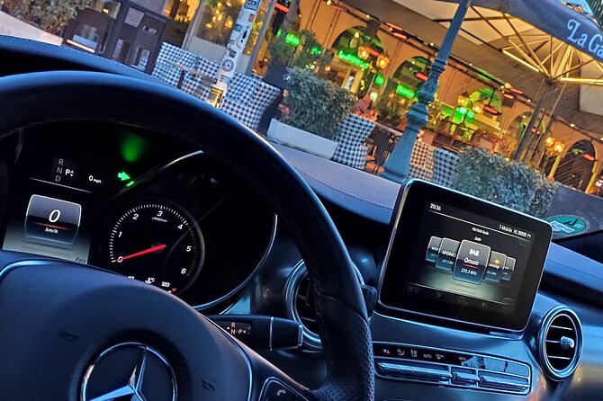 Airport Private Transfer: Schiphol Airport ↔ Amsterdam City - Flight timing, waiting time, and fewer awkward moments