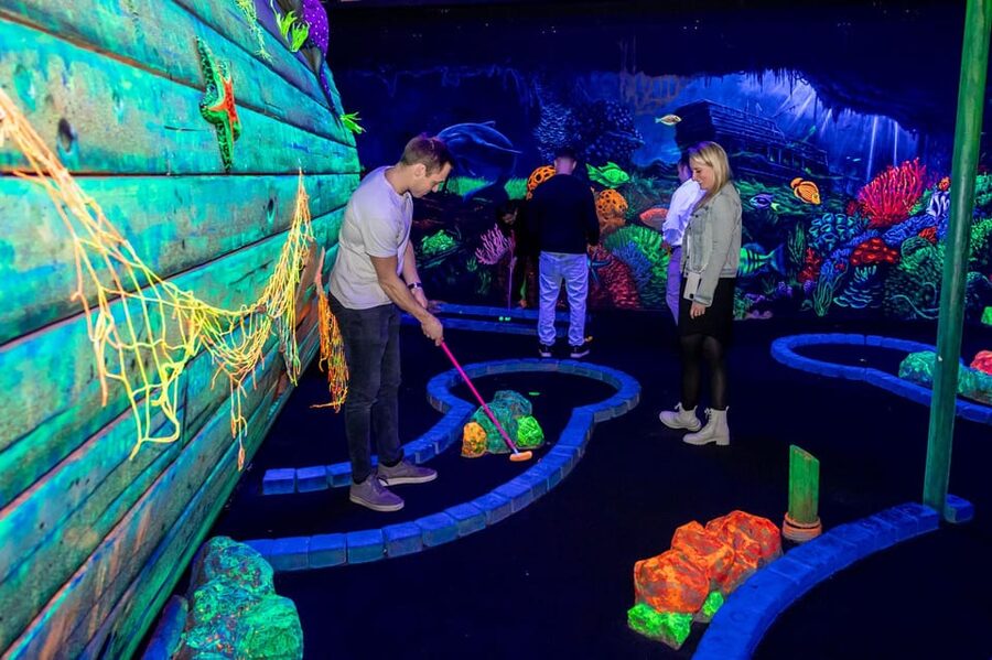 Aloha Amsterdam: 12-Hole Glow-in-the-Dark Mini-Golf - Timing tips for fitting this into your Amsterdam day