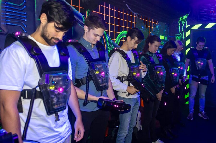Aloha Amsterdam: Laser Tag Experience - What to Wear: UV Light Rules That Actually Matter