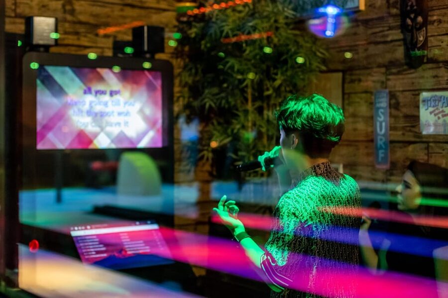 Aloha Amsterdam: Private Karaoke Booth with 20.000 Songs - What’s Included, What Isn’t, and Your Food Plan