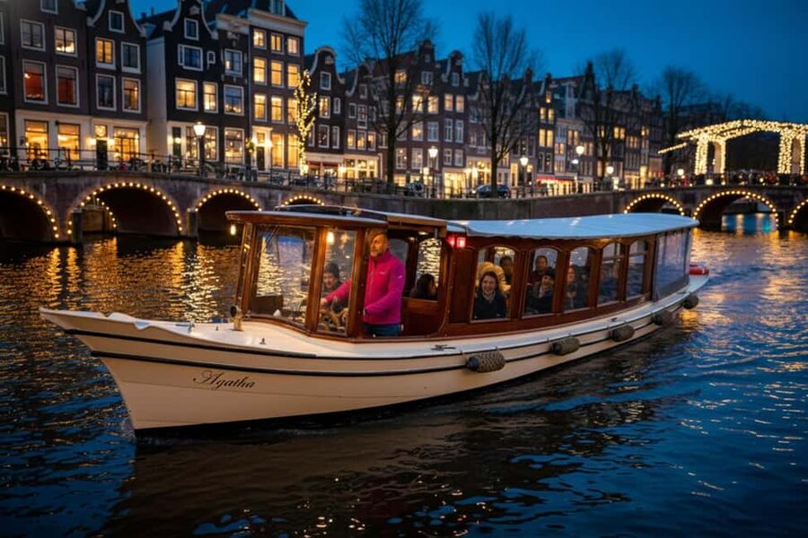 Amsterdam:1.5-Hour Canal Cruise local Guide, Drinks & Snacks - Meet the Guides, From Captain Rubio to Eric and Pascal