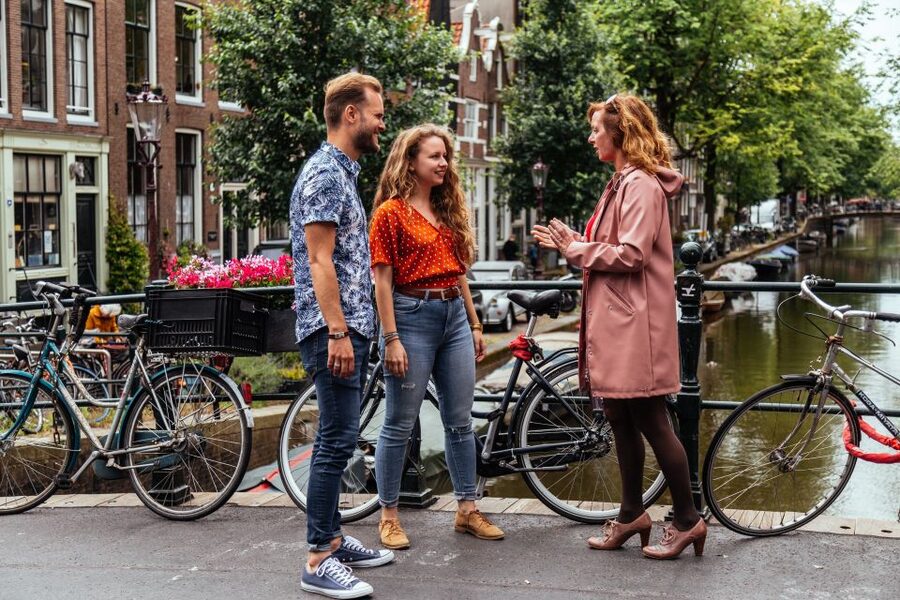 Amsterdam: 1.5-Hour Private Kick-Start Tour with a Local - Local food and unwinding tips: how to use the city the same day