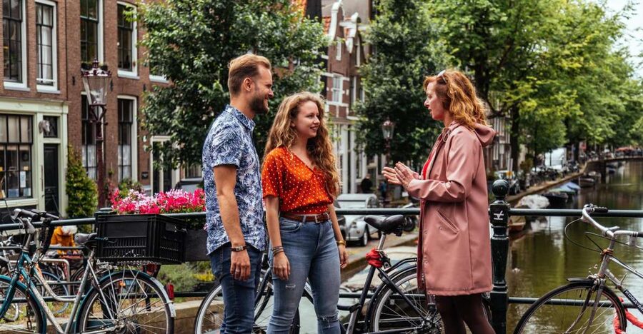 Amsterdam: 1.5-Hour Private Kick-Start Tour with a Local - Dam Square in 90 minutes: the center you can actually navigate