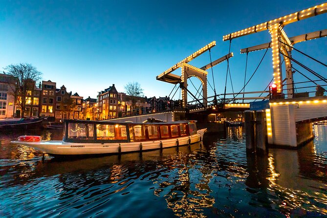 Amsterdam: 1-Hour Canal Cruise in the Evening - Singel, the inner moat canal, and why Amsterdam feels layered