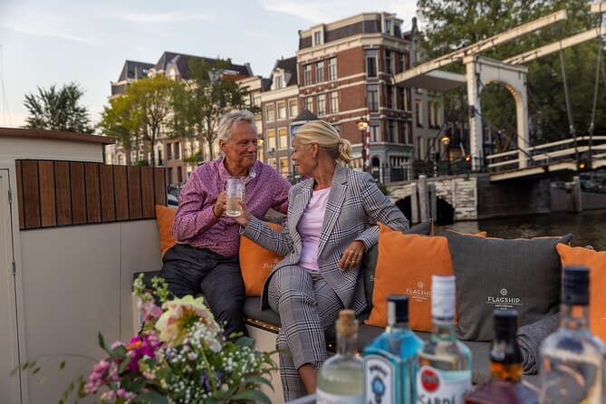 Amsterdam: 1-Hour Canal Cruise in the Evening - Getting on board at Prinsengracht: what the first minutes should feel like