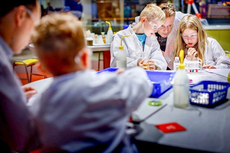Amsterdam: 1-Hour Canal Cruise & NEMO Science Museum - The Bonus Mention: Xtracold Icebar and Complimentary Drinks