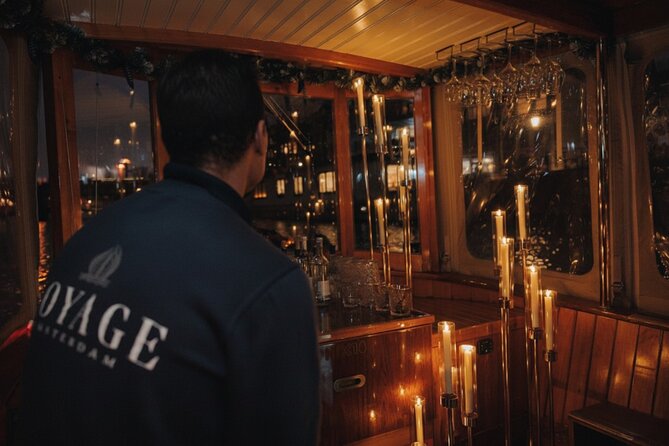 Amsterdam: 2-Hour Canal Cruise incl. Drinks & Dutch Snacks - Drinks, Dutch Snacks, and Blankets on a Small Boat
