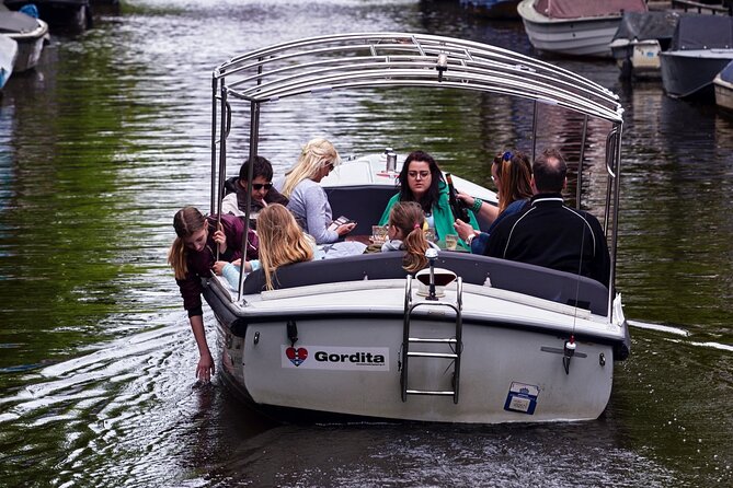 Amsterdam 90-min Private Canal Cruise with Live Guide and Drinks - Drinks On Board: Included Convenience, Plus One Smart Question