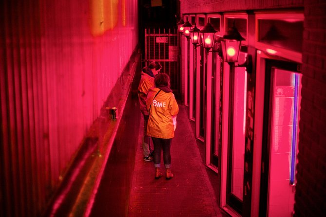 Amsterdam After Dark: Public Red Light District Exploration - Why an after-dark Red Light District walk makes sense