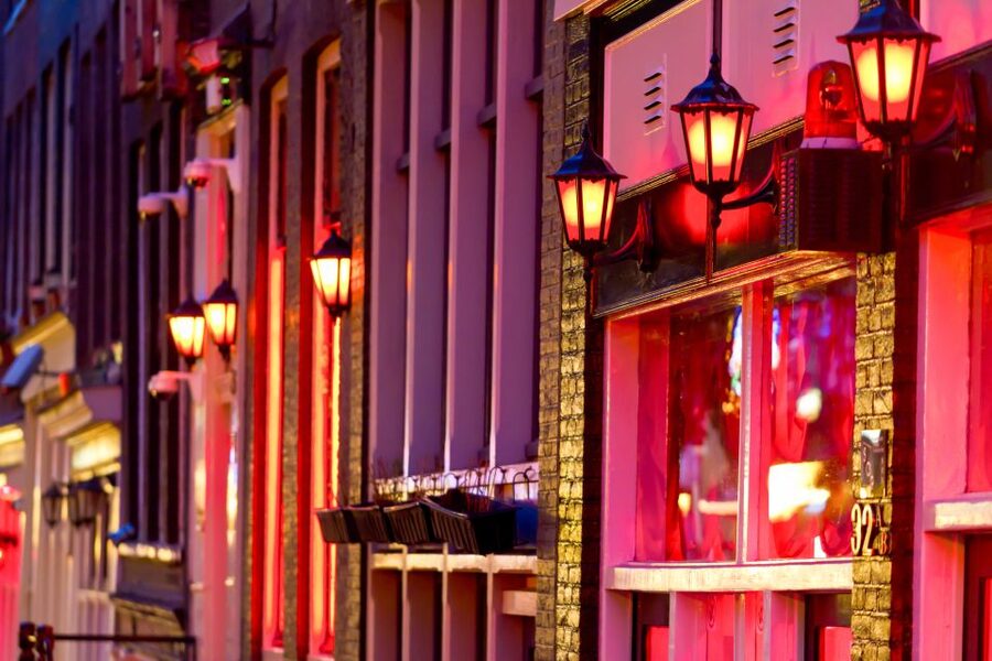 Amsterdam: After Dark Red Light District Tour - De Wallen after dark: what the tour is really good at
