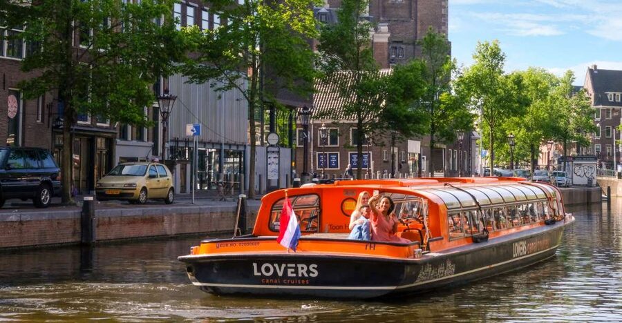 Amsterdam: Amsterdam Dungeon and Canal Cruise Entry Ticket - Key things I’d bet on