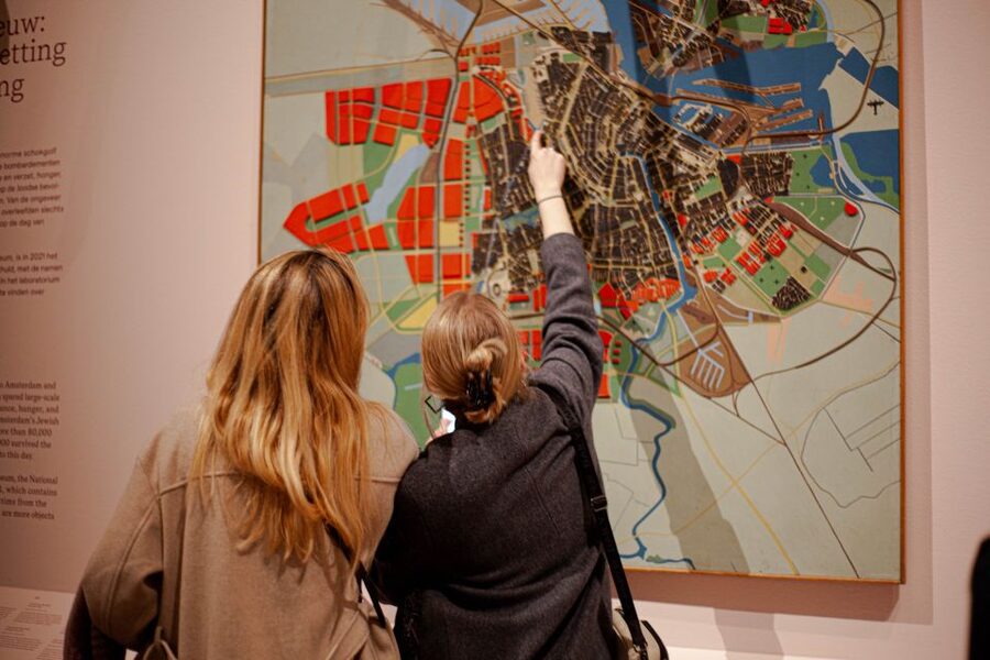 Amsterdam: Amsterdam Museum Entry Ticket - Your Audio Tour: The Fastest Way to Make the Exhibits Make Sense