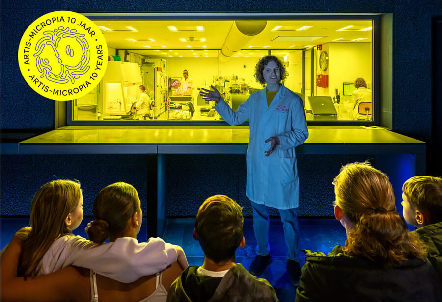 Amsterdam: Artis Royal Zoo & ARTIS-Micropia Combo Ticket - Otters Near Red Pandas: Where You Can Add More to the Same Loop