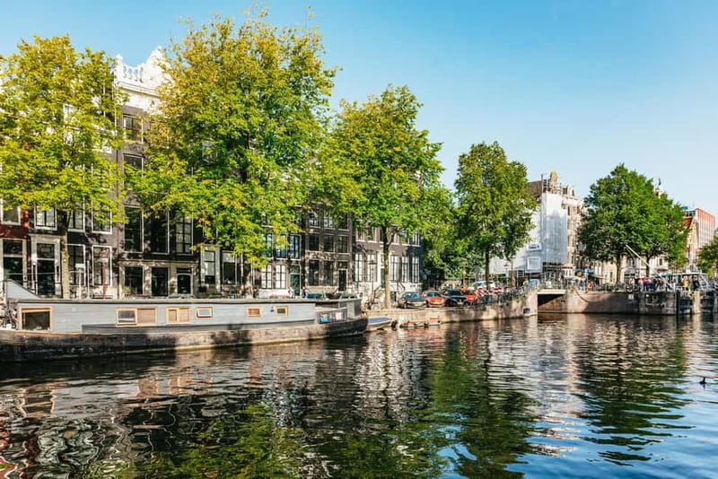 Amsterdam: Bike Tour with Optional Cruise in Small-Group - Who should book this bike tour, and who should skip it