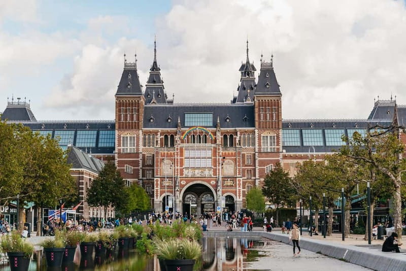 Amsterdam: Bike Tour with Optional Cruise in Small-Group - Meeting Bikeisready and getting rolling smoothly
