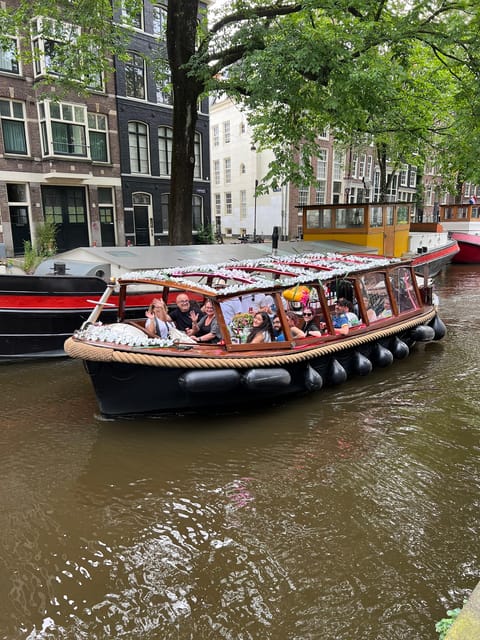Amsterdam: Boat Tour with Optional Unlimited Drinks - Key highlights worth your time