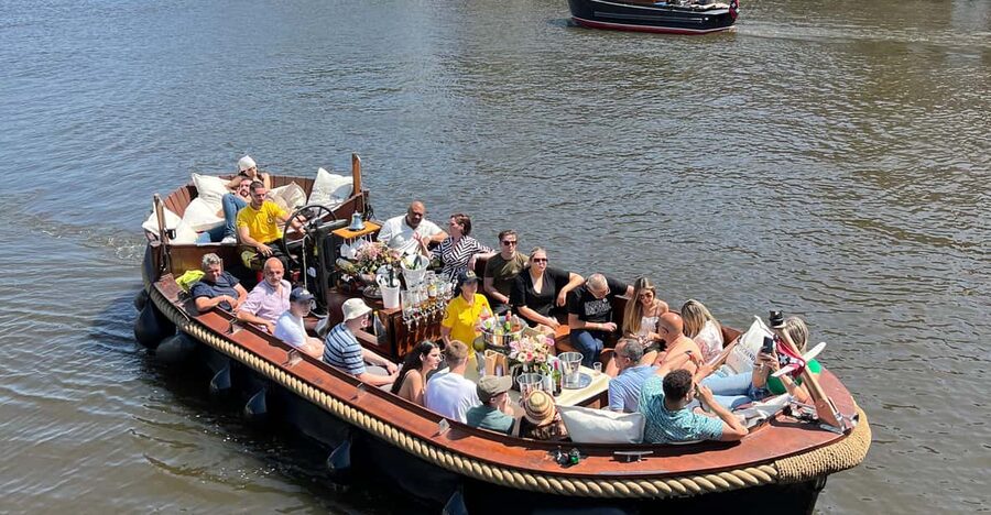 Amsterdam: Boat Tour with Optional Unlimited Drinks - Drinks on this cruise: unlimited beer and wine, plus a practical note