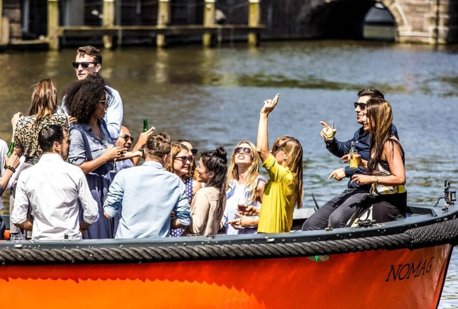 Amsterdam: Canal Belt Private Beer Boat Tour - Key things that make this beer boat cruise worth your time