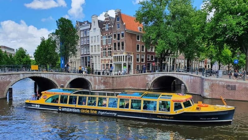 Amsterdam: Canal Cruise from Anne Frank Museum - Smidtje Canal Café Dialoog: an easy start before the canals