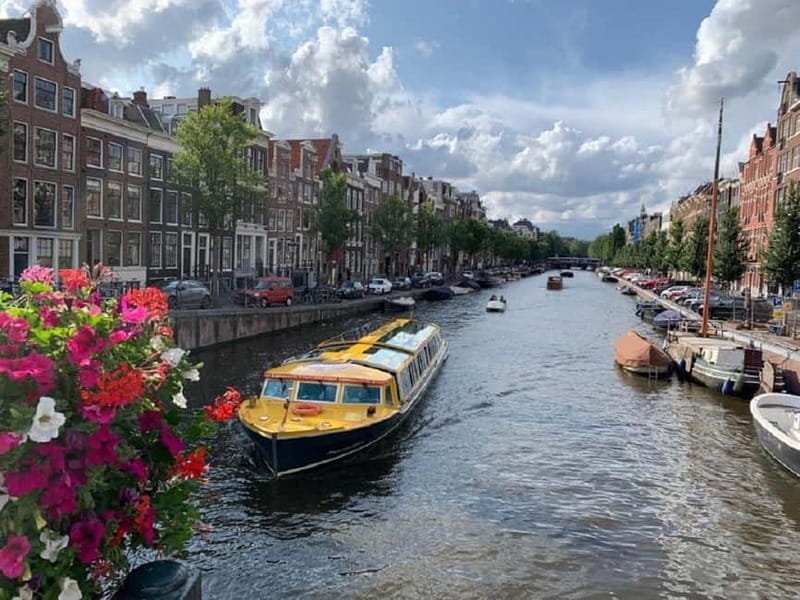 Amsterdam: Canal Cruise from Anne Frank Museum - Amsterdam Centraal Station and Noorderkerk: big-city Amsterdam energy
