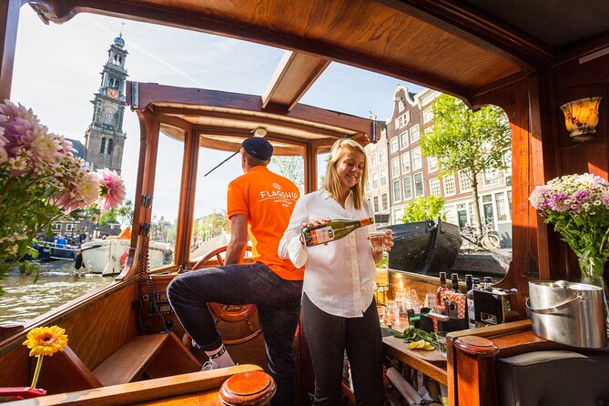 Amsterdam Canal Cruise in Classic Salon Boat With Drinks and Cheese - Finding the meeting point when Amsterdam goes sideways