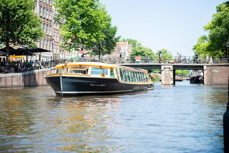 Amsterdam canal cruise with culinary burger or cheese & wine - Your Heated Amsterdam Canal Dinner, Starting at Prinsengracht