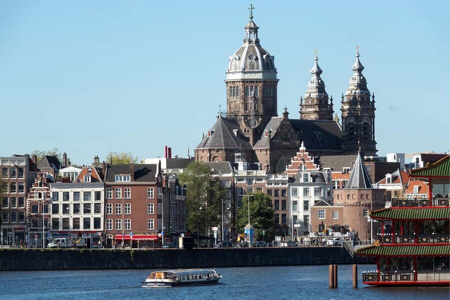 Amsterdam: Canal Cruise with Live Commentary & Audio Guide - Key highlights to clock before you go