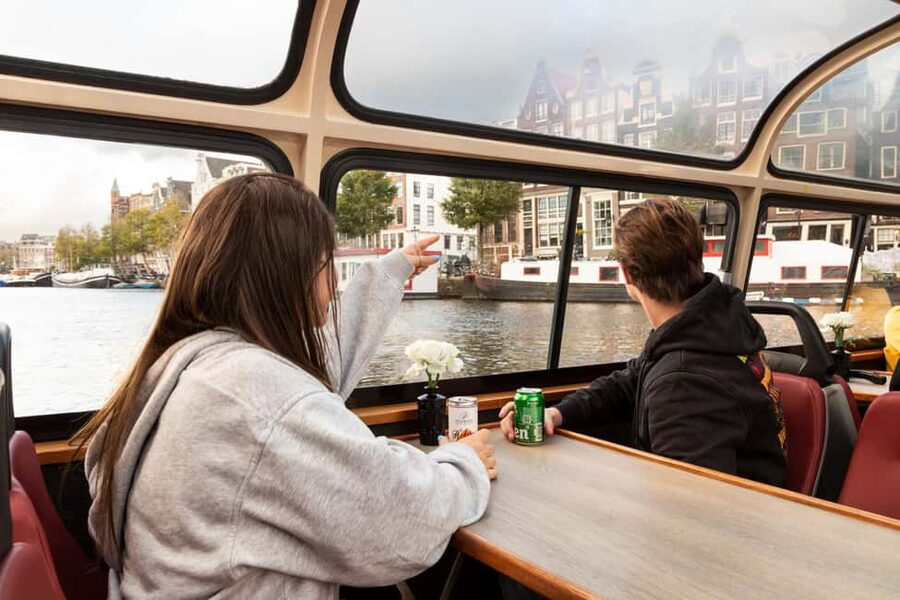 Amsterdam: Canal Cruise with Live Commentary & Audio Guide - Getting to Badhuiskade 1 without turning it into a quest