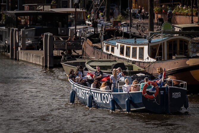 Amsterdam Canal Cruise with Live guide & Two drinks - Central St. - Why this 1-hour canal cruise is a smart Amsterdam move