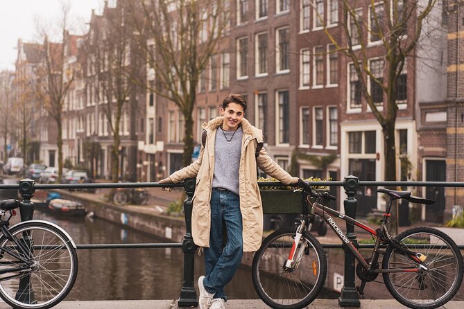 Amsterdam Canal, Tulip, Windmill Photoshoot | Custom Request - How the session actually plays out (and why it feels relaxed)
