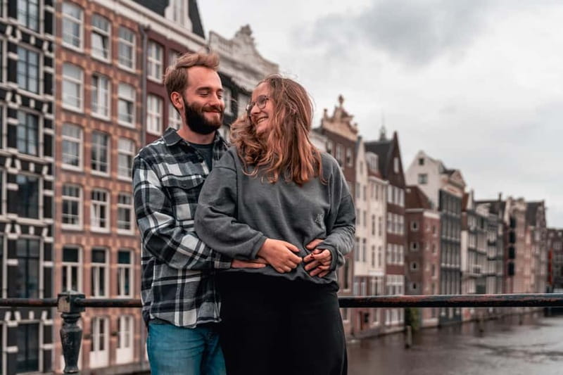 Amsterdam Canals Photoshoot: Private Solo, Family or Couples - Picking the right session type: love, portraits, or family photos