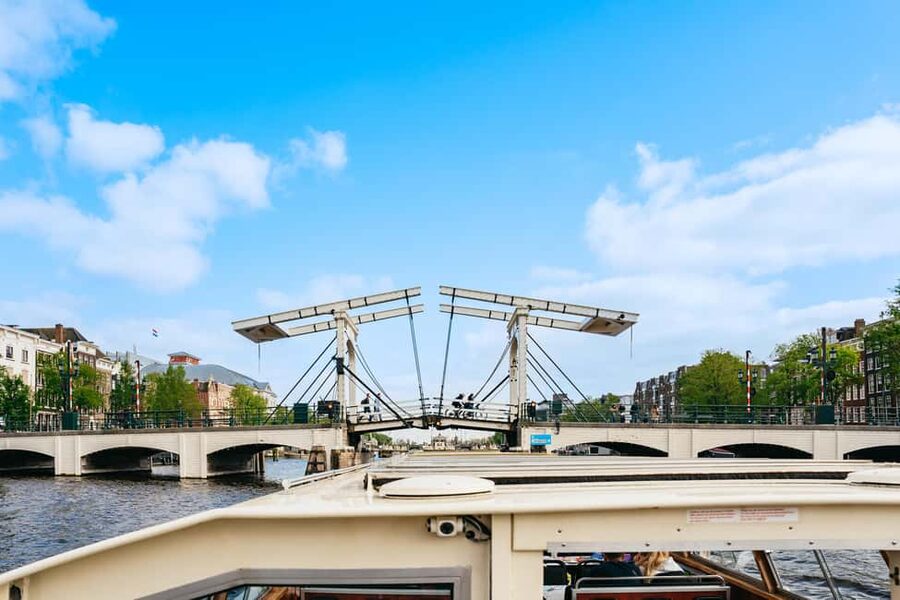 Amsterdam: City Canal Cruise and Rijksmuseum - Rijksmuseum entry at a specific timeslot: your museum rhythm