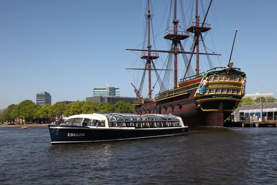 Amsterdam: City Canal Cruise & Straat Museum - Price and value: what $47 is buying you