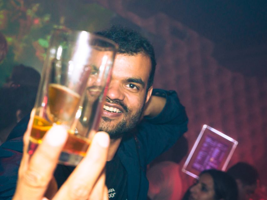 Amsterdam: City Center Bar Crawl and Nightlife Experience - The free drinks perk: value you should actually use