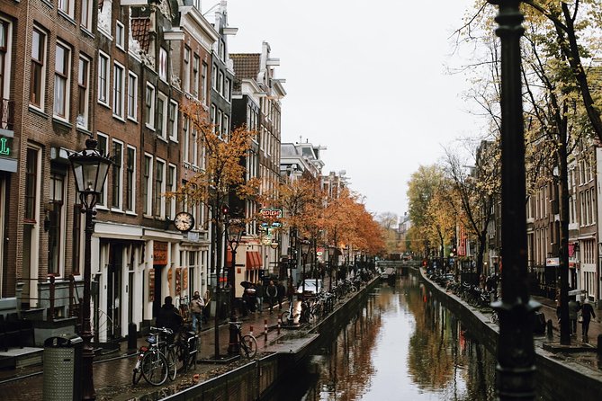 Amsterdam City Center & History - Exclusive Guided Walking Tour - Protestant Landmarks and the Begijnhof Peace Break
