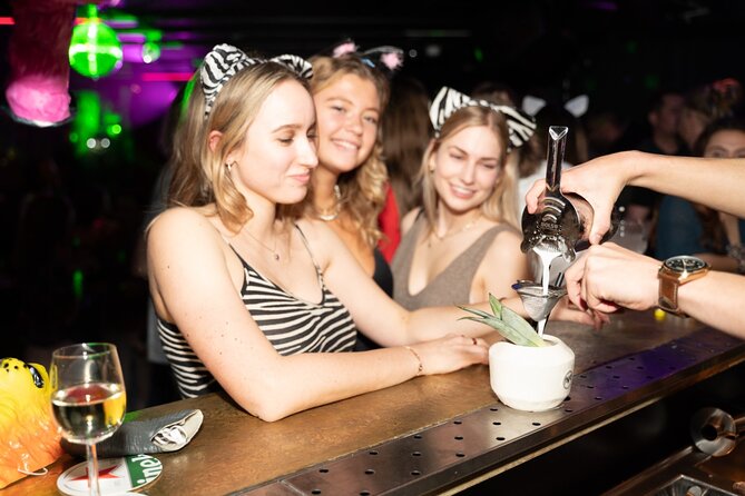 Amsterdam: City Centre Bar Crawl and Nightlife Experience - Rembrandtplein meet point, 8pm start, and how navigation works