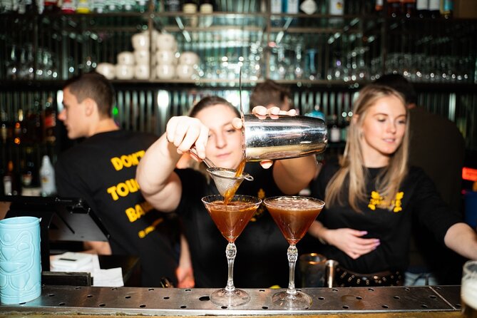 Amsterdam: City Centre Bar Crawl and Nightlife Experience - Stop 1, The Black Tiger: where the Red Light crawl begins