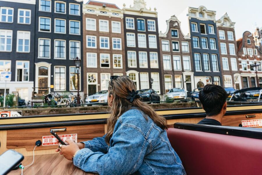 Amsterdam: City Centre Canal Cruise & Free Flower Cocktail - Rijksmuseum Route Time: Why 75 Minutes Feels Better Than Rushing