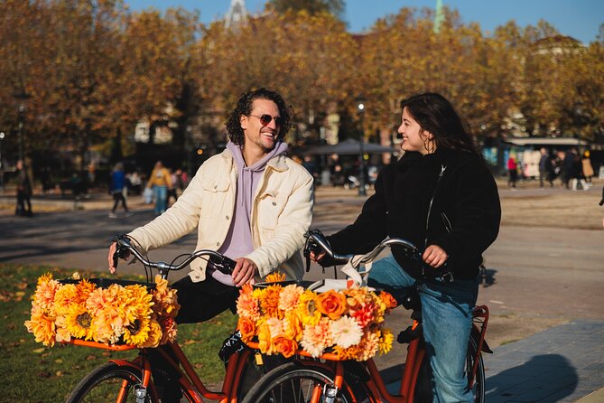 Amsterdam City Top Highlights Guided Bike Tour - How the English guide stories make the landmarks click