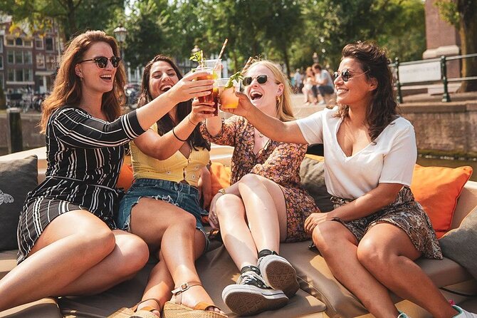 Amsterdam Classic Saloon Boat Canal Cruise with Live Guide - A one-hour Amsterdam cruise that trades facts for flow