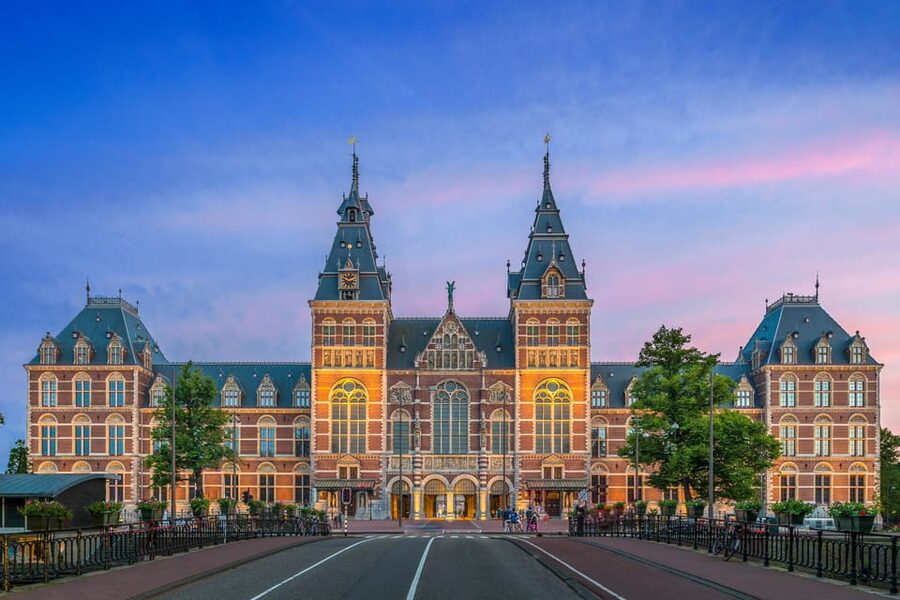 Amsterdam: Combo Rijksmuseum & Hop-On Hop-Off Bus - Choosing the right bus line: Red, Green, and Blue by season