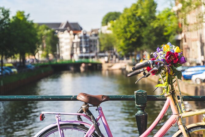 Amsterdam Countryside Bike Tour - From Nieuwezijds Voorburgwal to the city-bike reality check