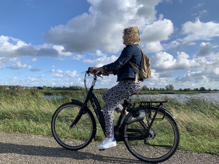 Amsterdam: Countryside Bike Tour and Zaanse Schans Windmills - Who should book this and who should skip it