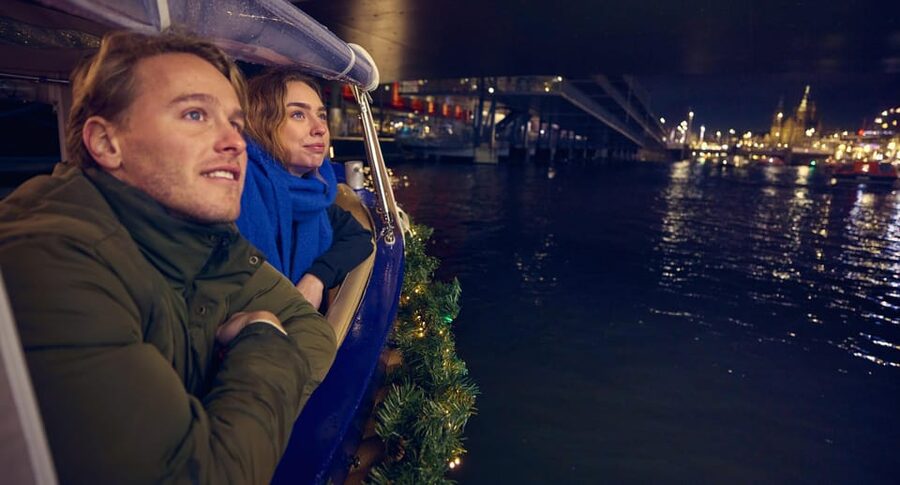 Amsterdam: Cozy Evening Canal Cruise With Open Bar Option - Price and value: does $22 make sense for an open-bar canal cruise?