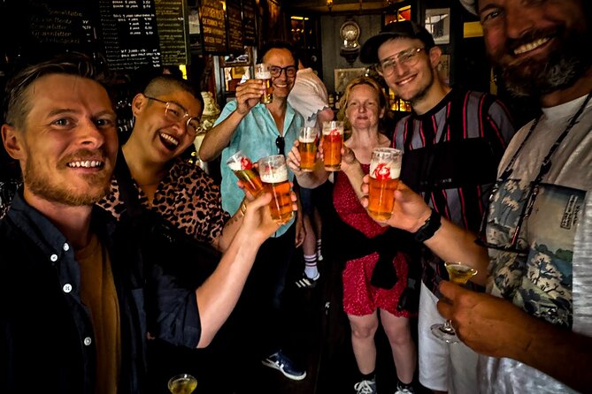 Amsterdam Craft Beer Tour - Discover the Tastiest Dutch Brews! - Proeflokaal Arendsnest: Trying Beer by Draft and Getting Snack Support