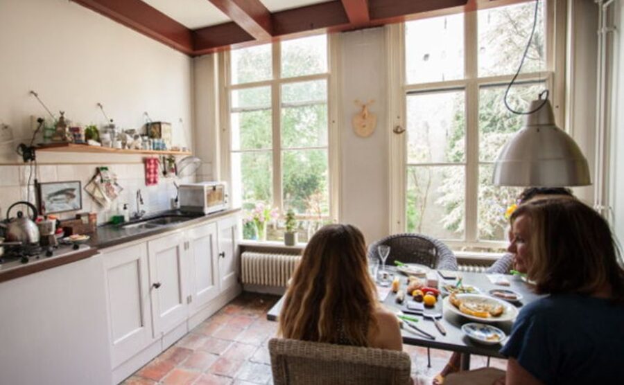 Amsterdam: Craft Dutch Pancakes in Charming Canal House - Canal-house cooking on the Amstel: what this experience actually is