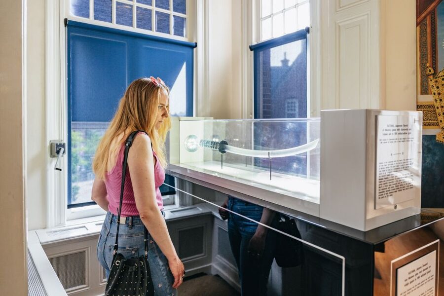 Amsterdam: Diamond Museum Entrance Ticket - Replicas of 22 famous diamonds, and why that’s a smart setup