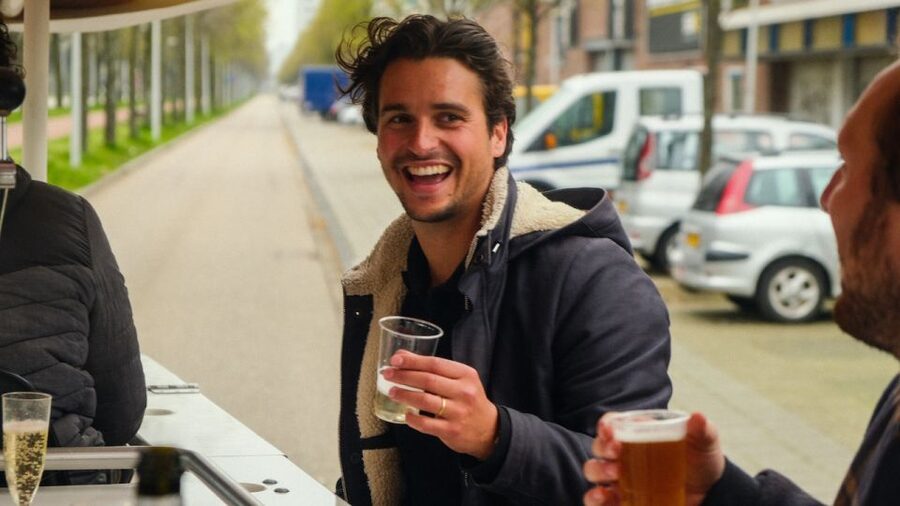 Amsterdam: Dutch Beer Bike Blast Tour with Onboard Bar - Dutch Beer Bike Blast: the practical pitch for 75 minutes of fun