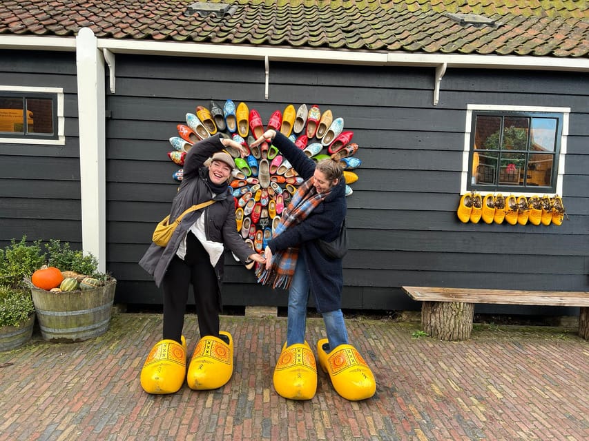 Amsterdam: Dutch Countryside E-Bike with Cheese & Clogs - Broek in Waterland: canals, wooden houses, and a gentle village pace